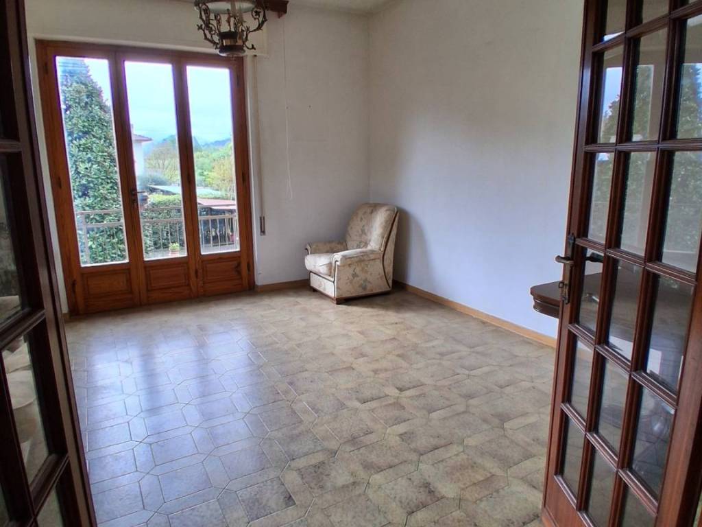 appartamento in vendita a Lucca in zona Mutigliano