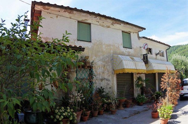 appartamento in vendita a Lucca in zona Mastiano