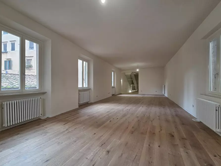 casa indipendente in vendita a Lucca in zona Centro Città