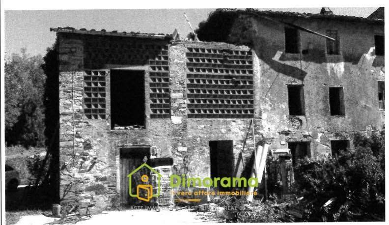casa indipendente in vendita a Lucca in zona Pontetetto