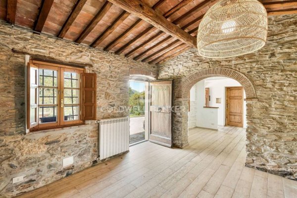 casa indipendente in vendita a Lucca in zona Santa Maria del Giudice