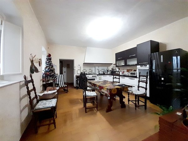casa indipendente in vendita a Lucca in zona Nave