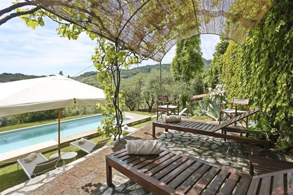casa indipendente in vendita a Lucca in zona Centro Città