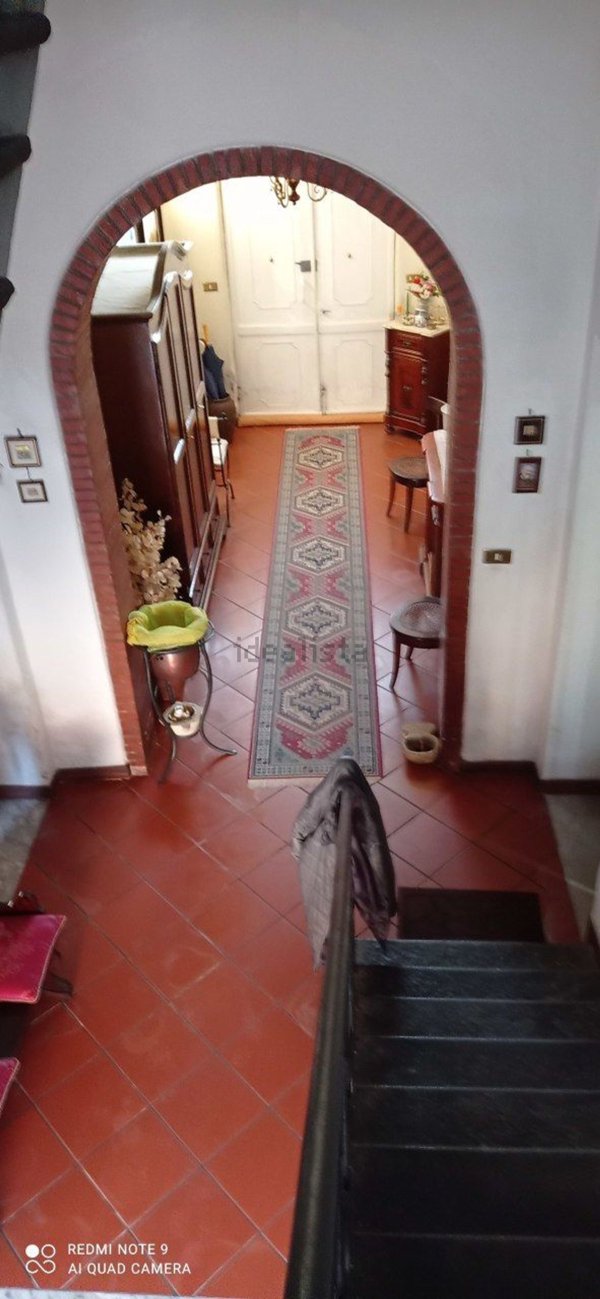 casa indipendente in vendita a Lucca in zona Montuolo