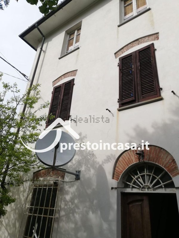 casa indipendente in vendita a Lucca in zona Santa Maria del Giudice