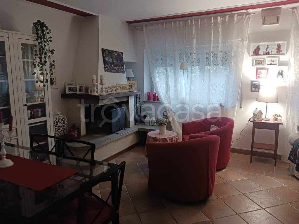 casa indipendente in vendita a Lucca in zona Zona San Concordio