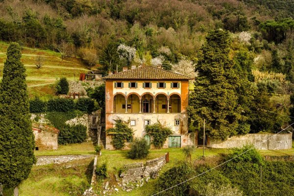 casa indipendente in vendita a Lucca in zona Maggiano