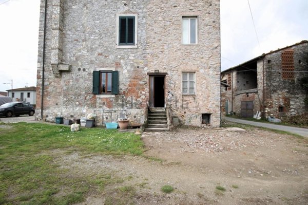 casa indipendente in vendita a Lucca