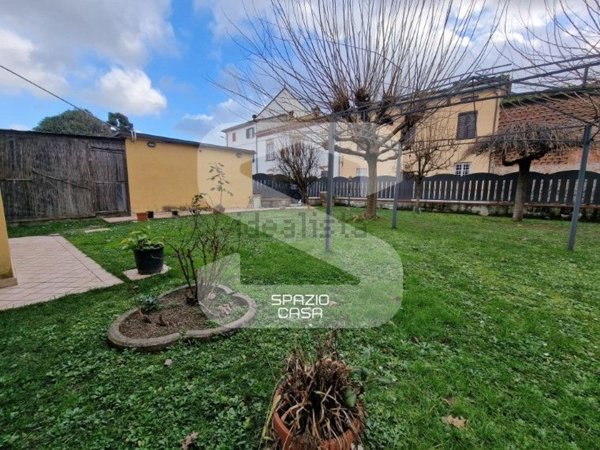 casa indipendente in vendita a Lucca in zona zona Mugnano