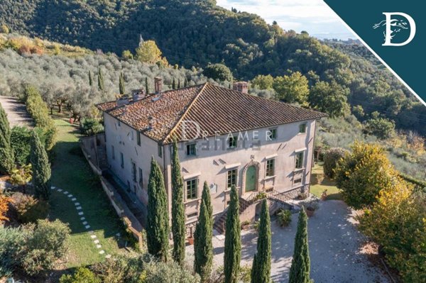 villa in vendita a Lucca in zona Mutigliano
