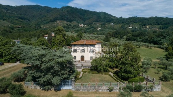 villa in vendita a Lucca in zona Ponte a Moriano