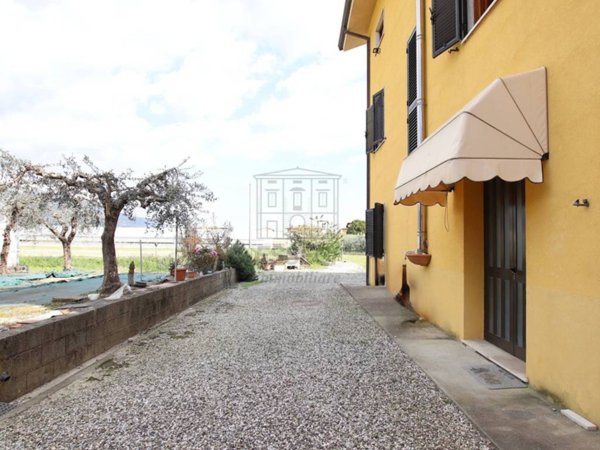 casa indipendente in vendita a Lucca in zona Ciciana
