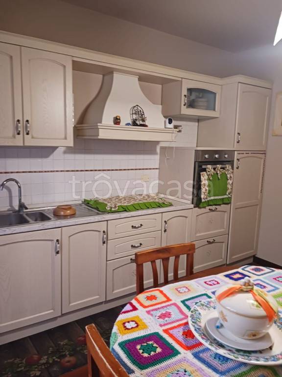 casa indipendente in vendita a Lucca in zona Ponte San Pietro
