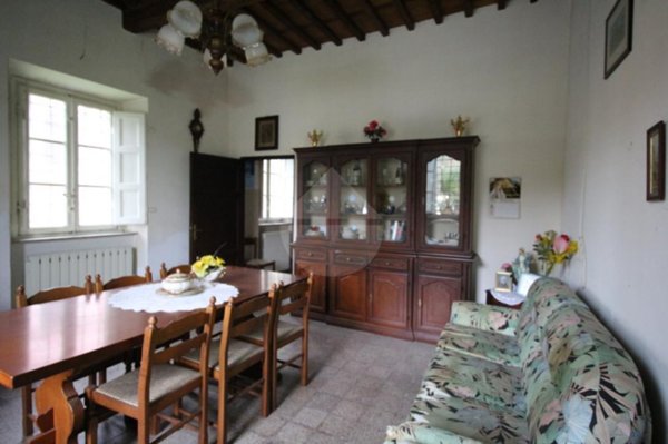 casa indipendente in vendita a Lucca in zona Cappella