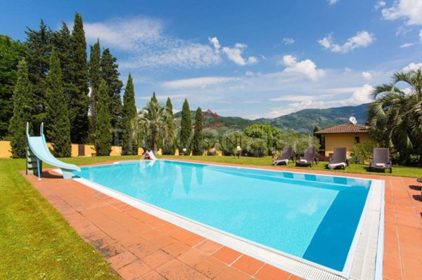 casa indipendente in vendita a Lucca in zona San Pietro a Vico