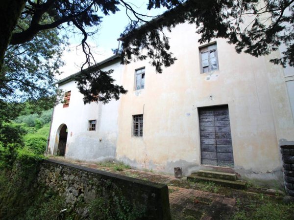 casa indipendente in vendita a Lucca in zona Maggiano