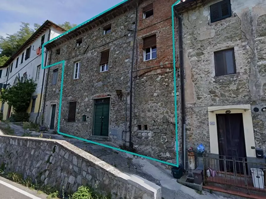 casa indipendente in vendita a Lucca in zona Vinchiana