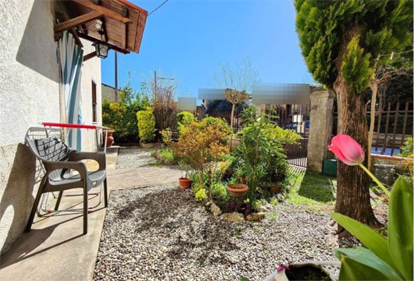 casa indipendente in vendita a Lucca in zona zona San Vito