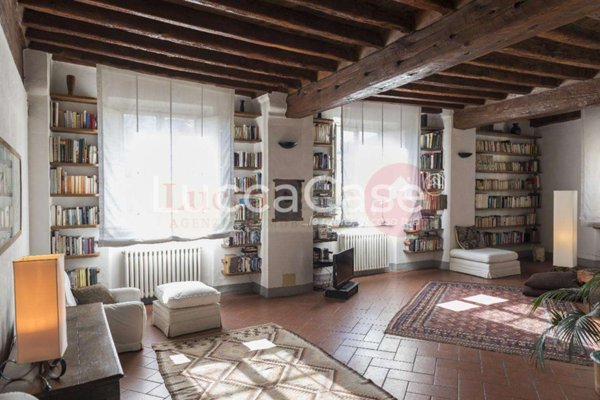 appartamento in vendita a Lucca in zona Centro Città