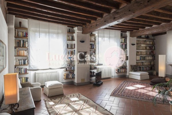 appartamento in vendita a Lucca in zona Centro Città