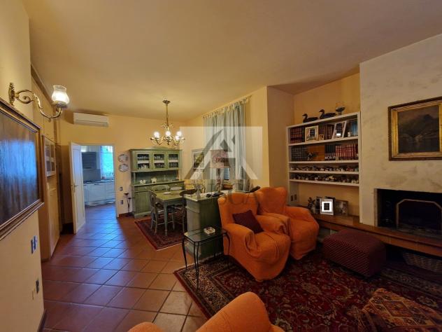 casa indipendente in vendita a Lucca in zona zona Sorbano