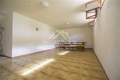 casa indipendente in vendita a Lucca