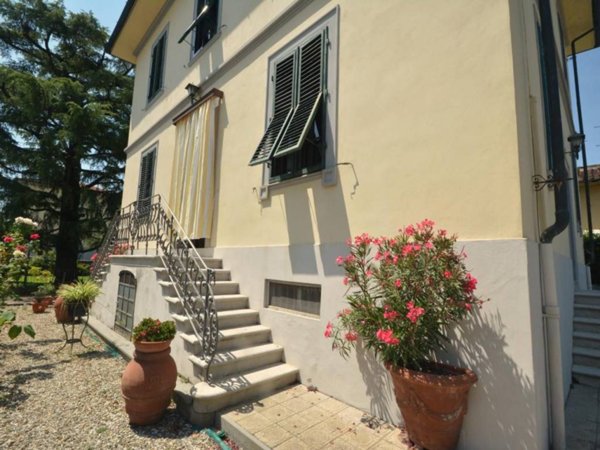 casa indipendente in vendita a Lucca in zona Zona San Concordio