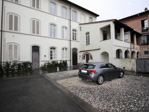 appartamento in vendita a Lucca in zona Centro Città