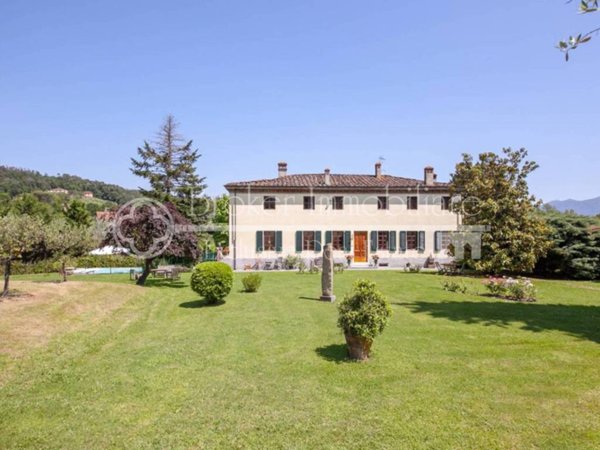 casa indipendente in vendita a Lucca in zona Maggiano