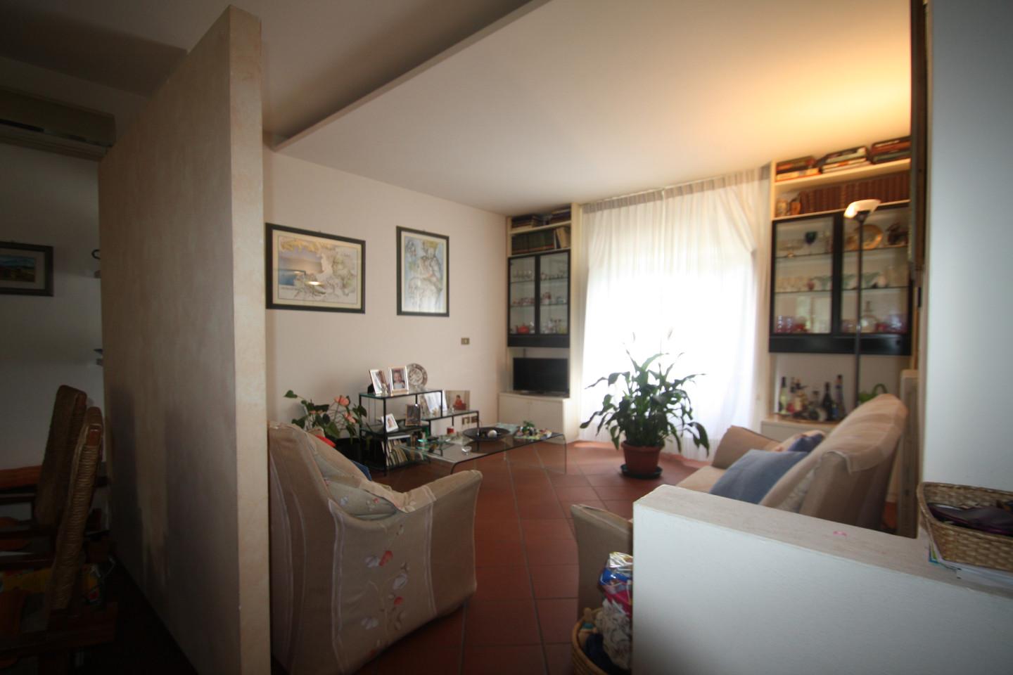 casa indipendente in vendita a Lucca in zona Ponte a Moriano