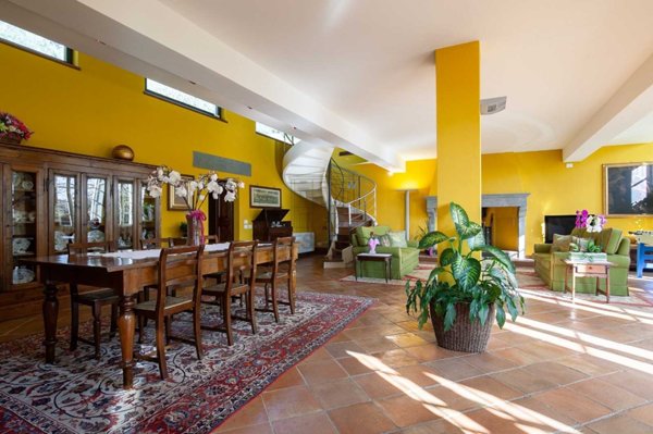 casa indipendente in vendita a Lucca in zona Centro Città