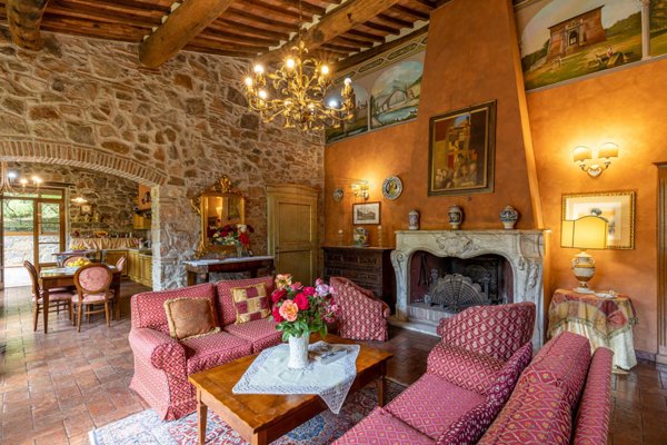 casa indipendente in vendita a Lucca in zona Torre