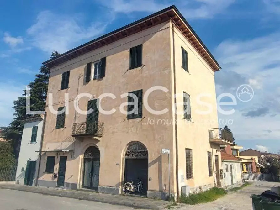 appartamento in vendita a Lucca in zona zona Arancio