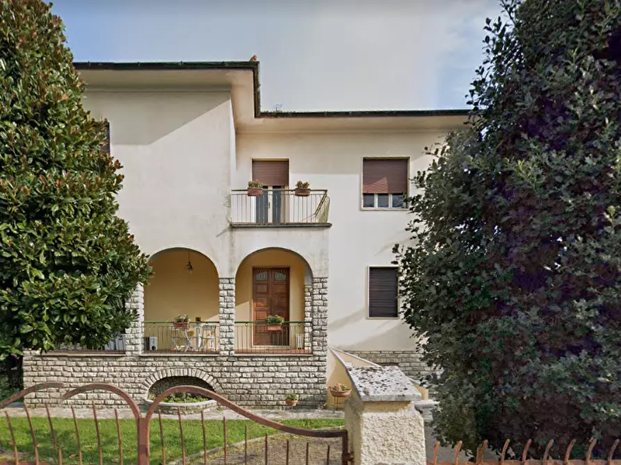 casa indipendente in vendita a Lucca in zona zona Arancio