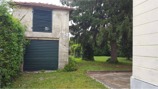 casa indipendente in vendita a Lucca in zona zona San Marco