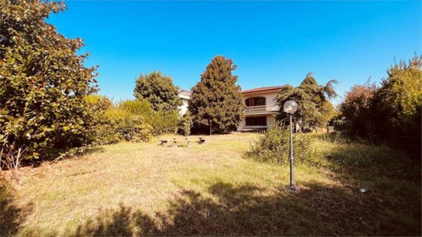 casa indipendente in vendita a Lucca in zona zona San Marco