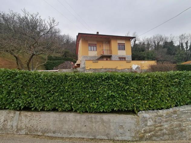 casa indipendente in vendita a Lucca in zona Nozzano