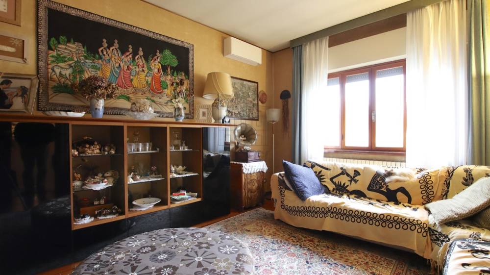 casa indipendente in vendita a Lucca