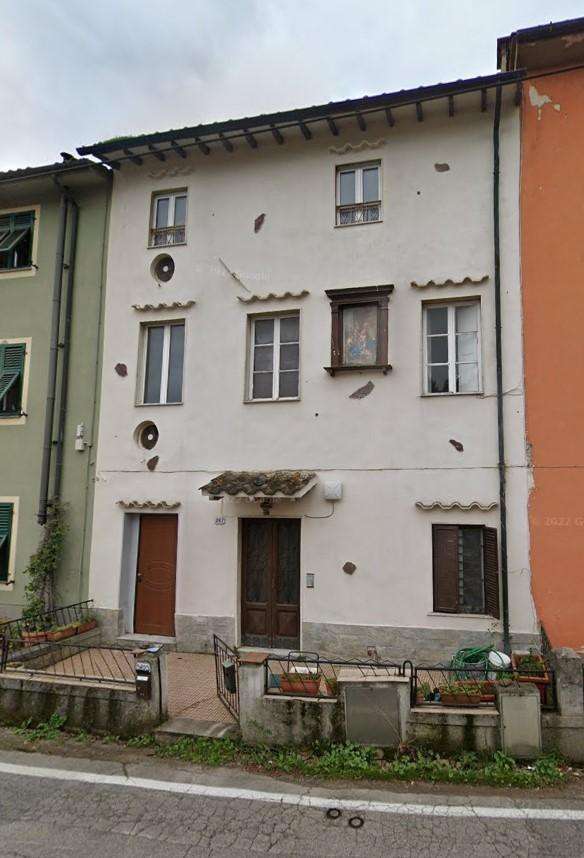 appartamento in vendita a Lucca in zona Cerasomma
