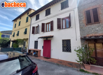 casa indipendente in vendita a Lucca in zona zona San Marco