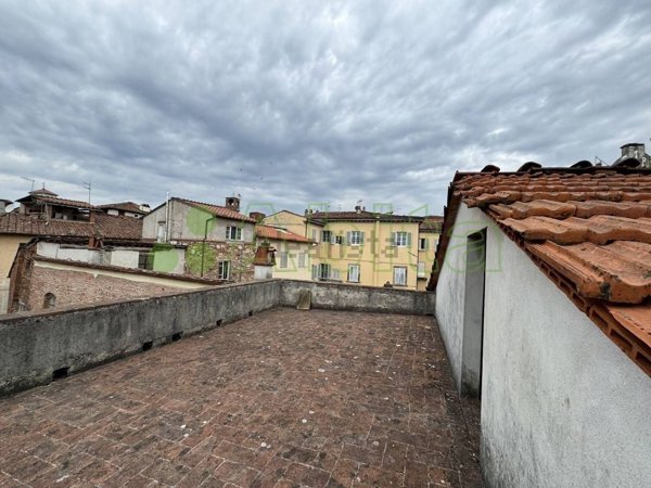 appartamento in vendita a Lucca in zona Centro Città