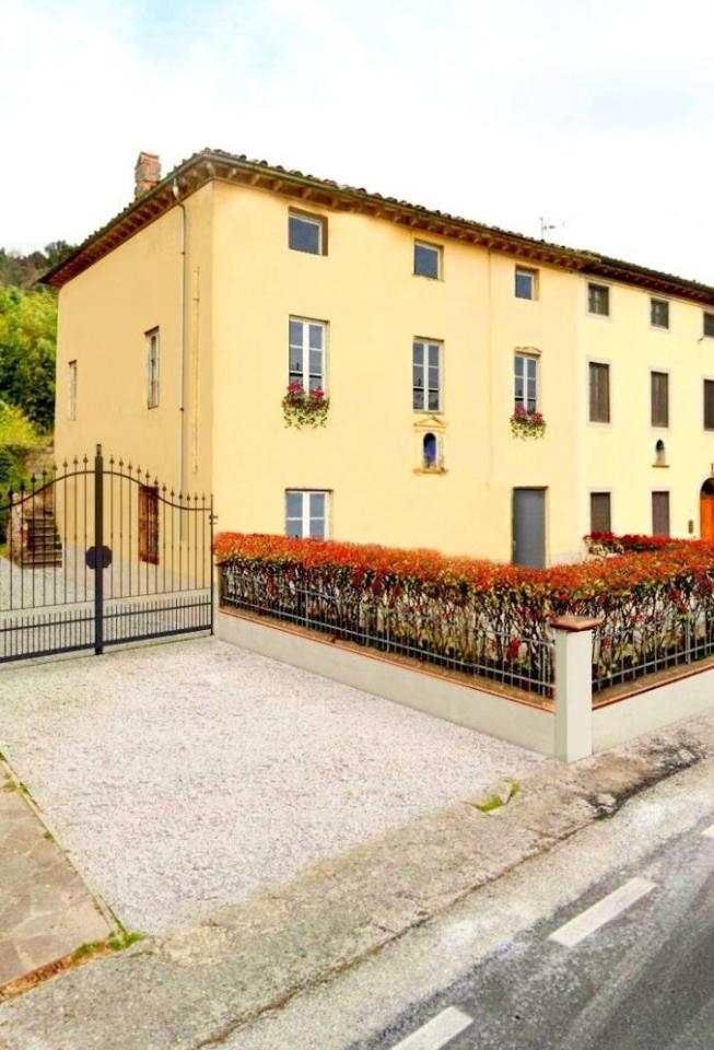 casa indipendente in vendita a Lucca in zona Maggiano