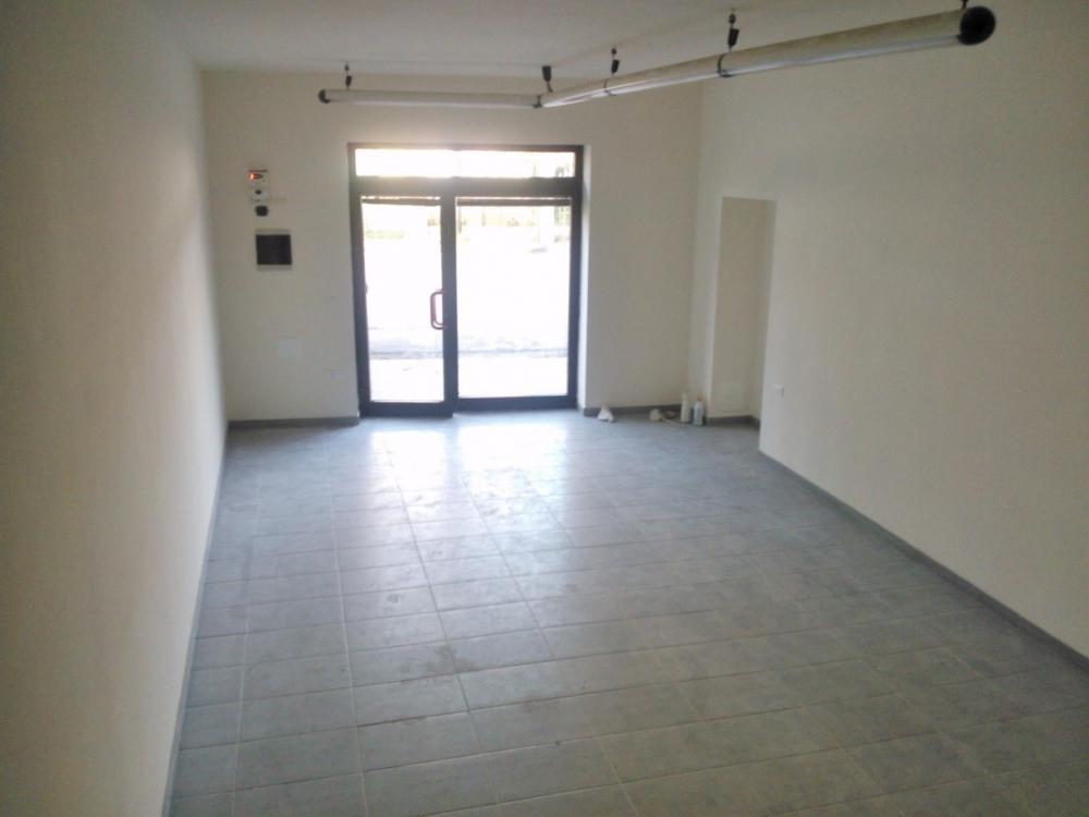 negozio in vendita a Lucca in zona zona San Vito