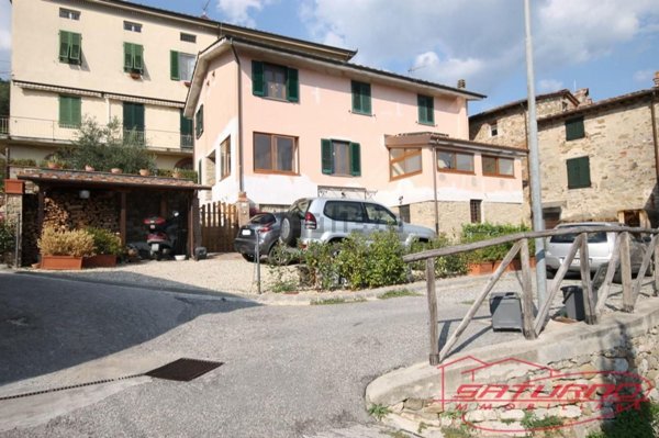 casa indipendente in vendita a Lucca in zona Ponte a Moriano