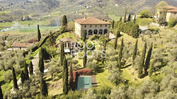 villa in vendita a Lucca in zona Torre