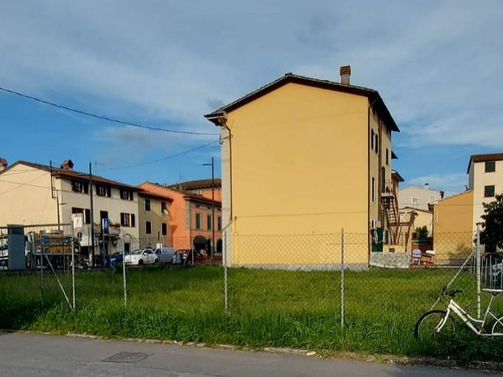 terreno agricolo in vendita a Lucca in zona Nave