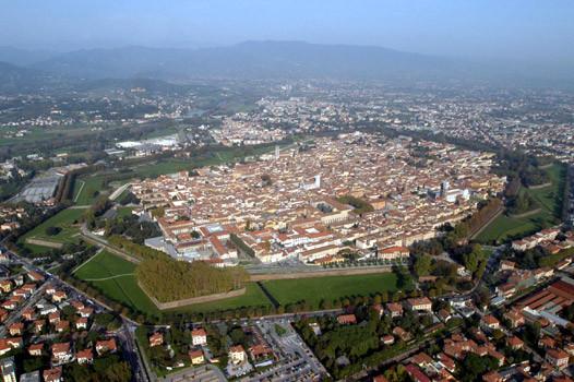 negozio in vendita a Lucca in zona zona San Vito