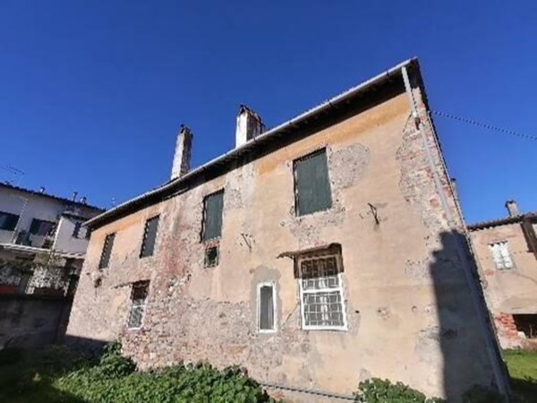 appartamento in vendita a Lucca in zona Centro Città