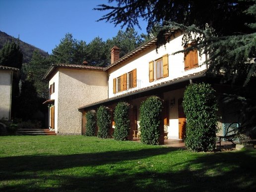casa indipendente in vendita a Lucca in zona Centro Città