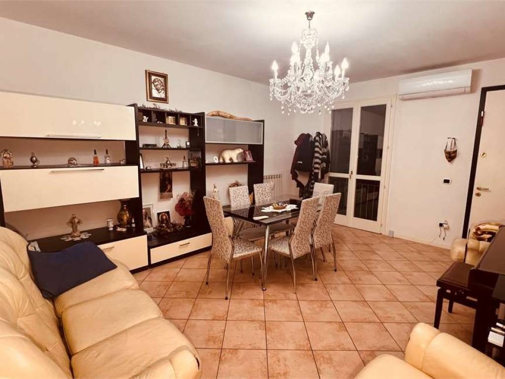 casa indipendente in vendita a Lucca in zona zona San Filippo